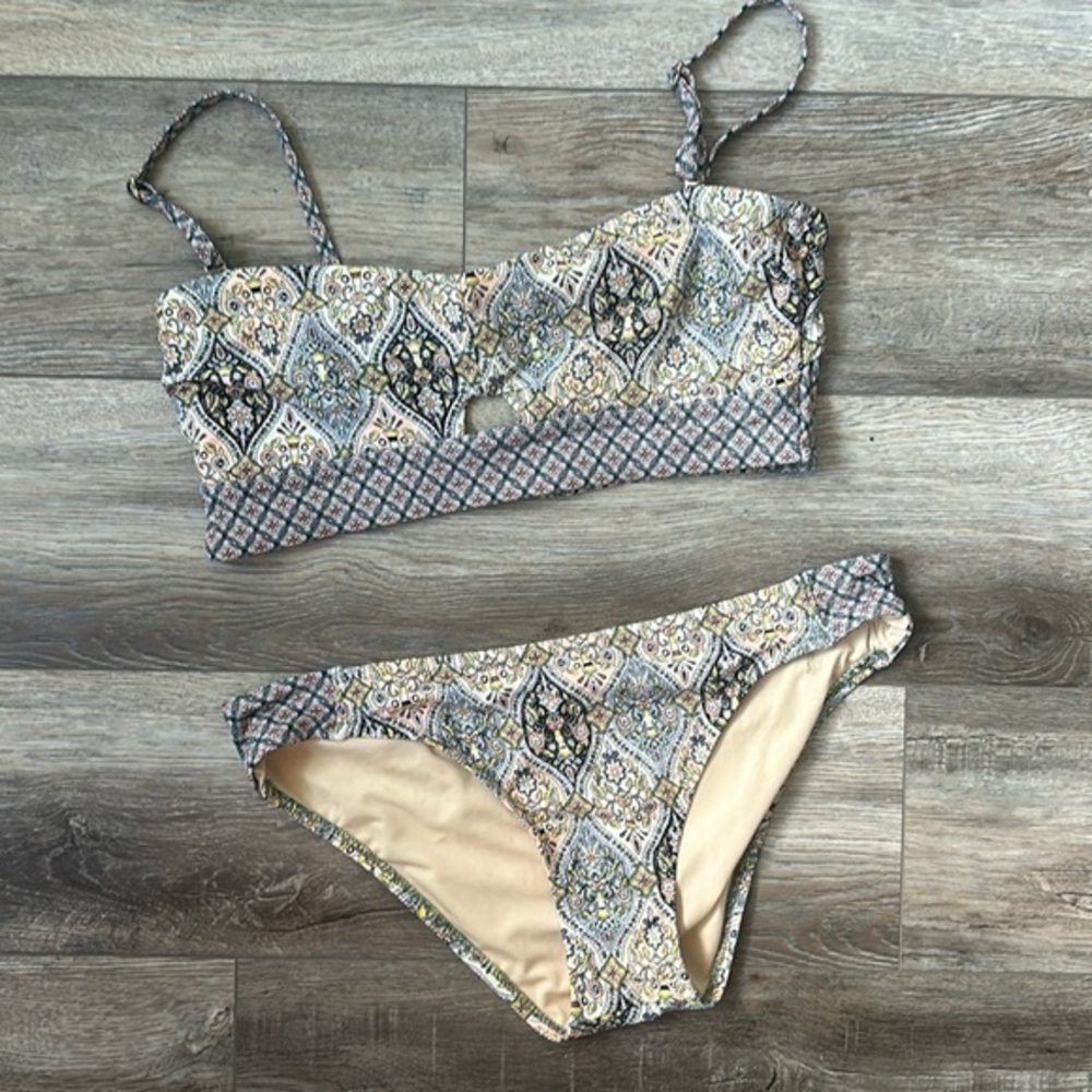 Laundry, bikini, two-piece bohemian cut out adjustable size medium